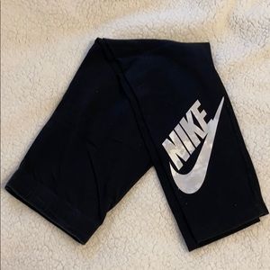 NIKE Capri length leggings